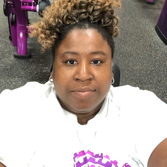 Meet your Posher, Ruth - Picture 1 of 1